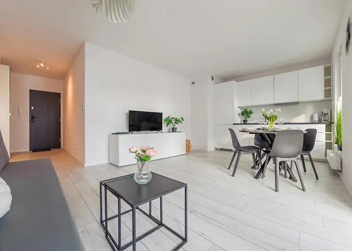 Przystan Letnica, Sun & Snow *